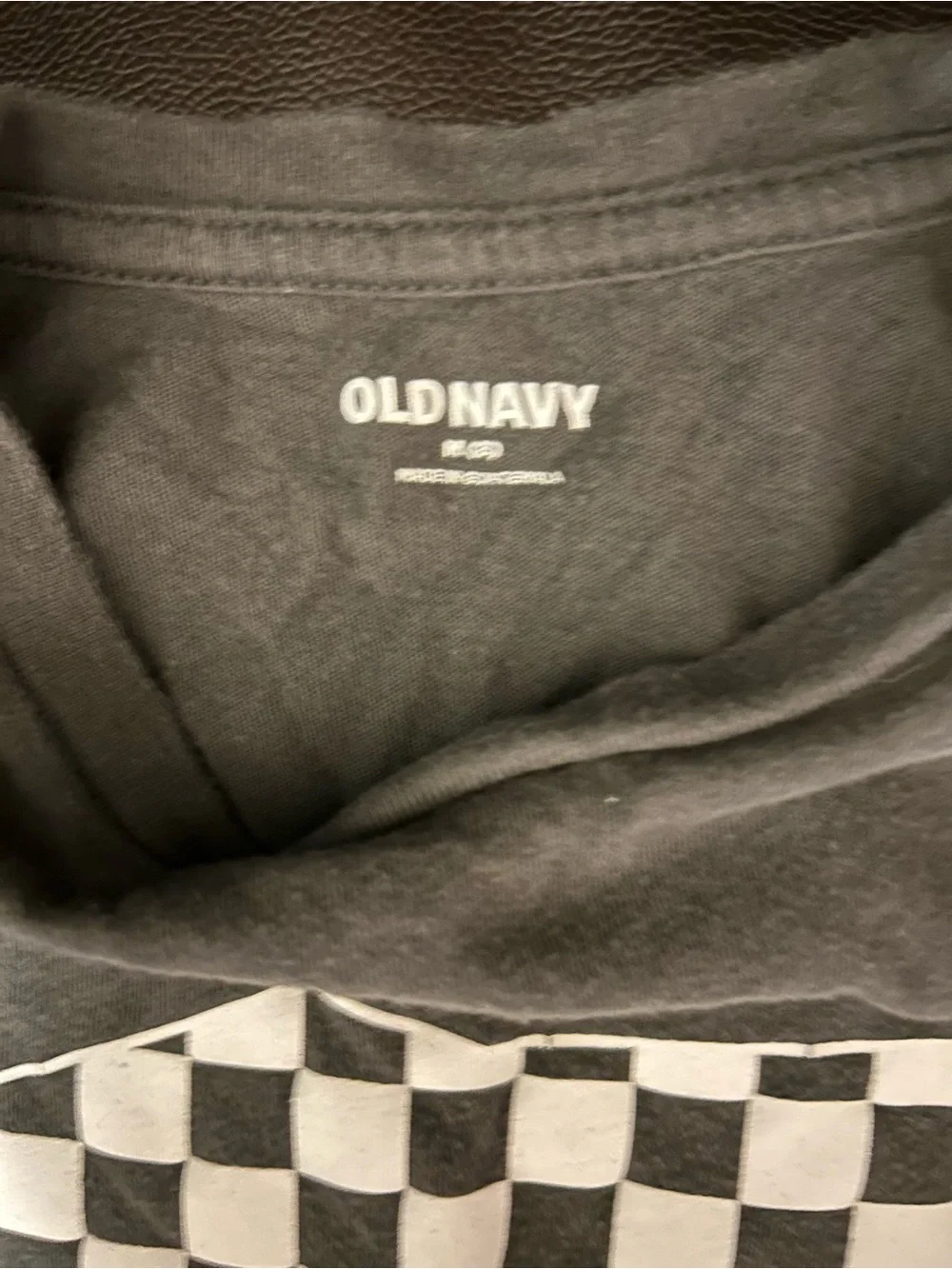 Old Navy Graphic T-Shirt. Boys‎ 8.